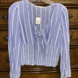 American Eagle boho crop top long sleeve smocked tie front bohemian size medium